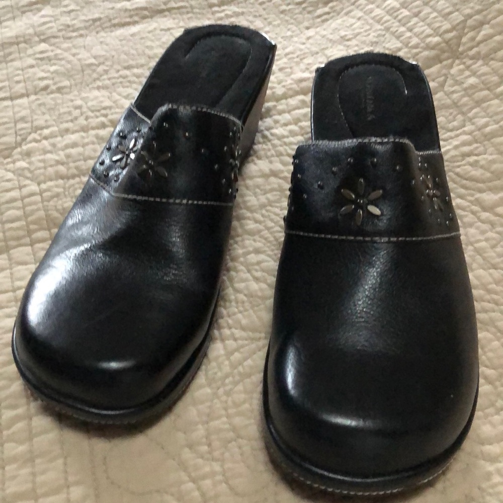 Clogs shoes